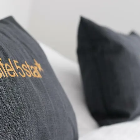 Eifel5star - Burgfriedstrasse