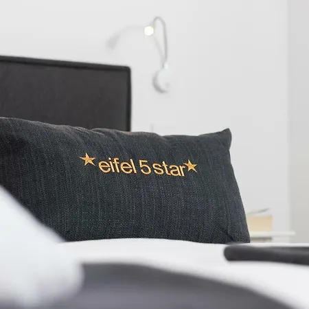 Eifel5star - Burgfriedstrasse * Daun