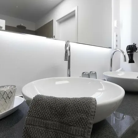 Eifel5star - Burgfriedstrasse 아파트 다운