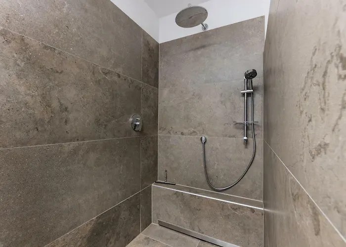 Eifel5star - Burgfriedstrasse * Daun